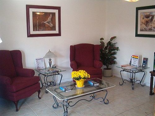 Comox Valley Inn & Suites Courtenay Ngoại thất bức ảnh